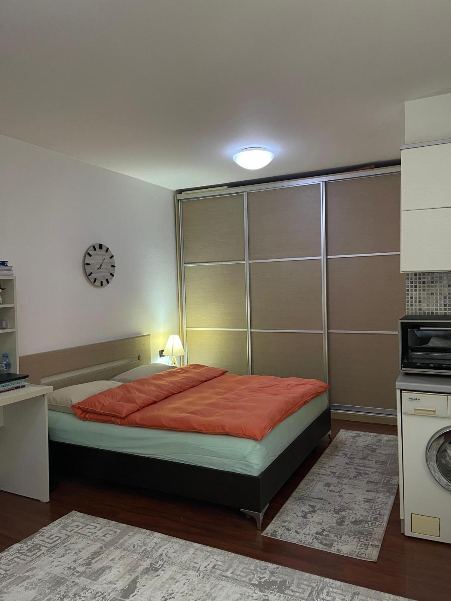 Sky Center Apartment Tirana Esterno foto